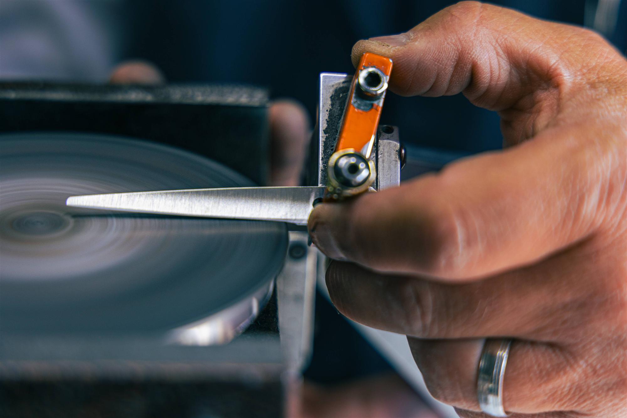 scissor sharpening for barbers and stylists